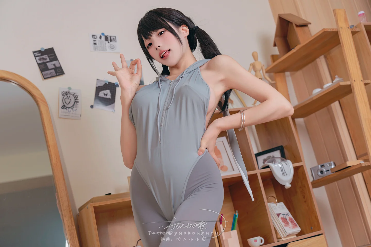 咬一口兔娘 - 23年12月作品 小灰兔 [41P,1V-1.01GB] tg@simisebaisi 【丝足阁】013.webp